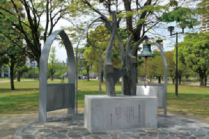 祈念碑・長崎の鐘（小倉北区/勝山公園内）